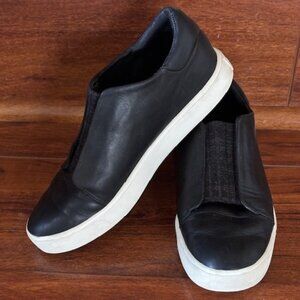 Vince Cantara Slip-on Leather Sneaker